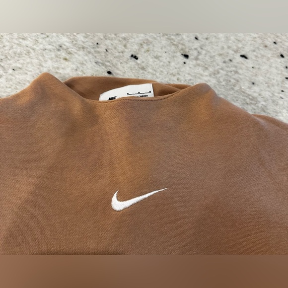 Nike Sweater - Picture 5 of 5